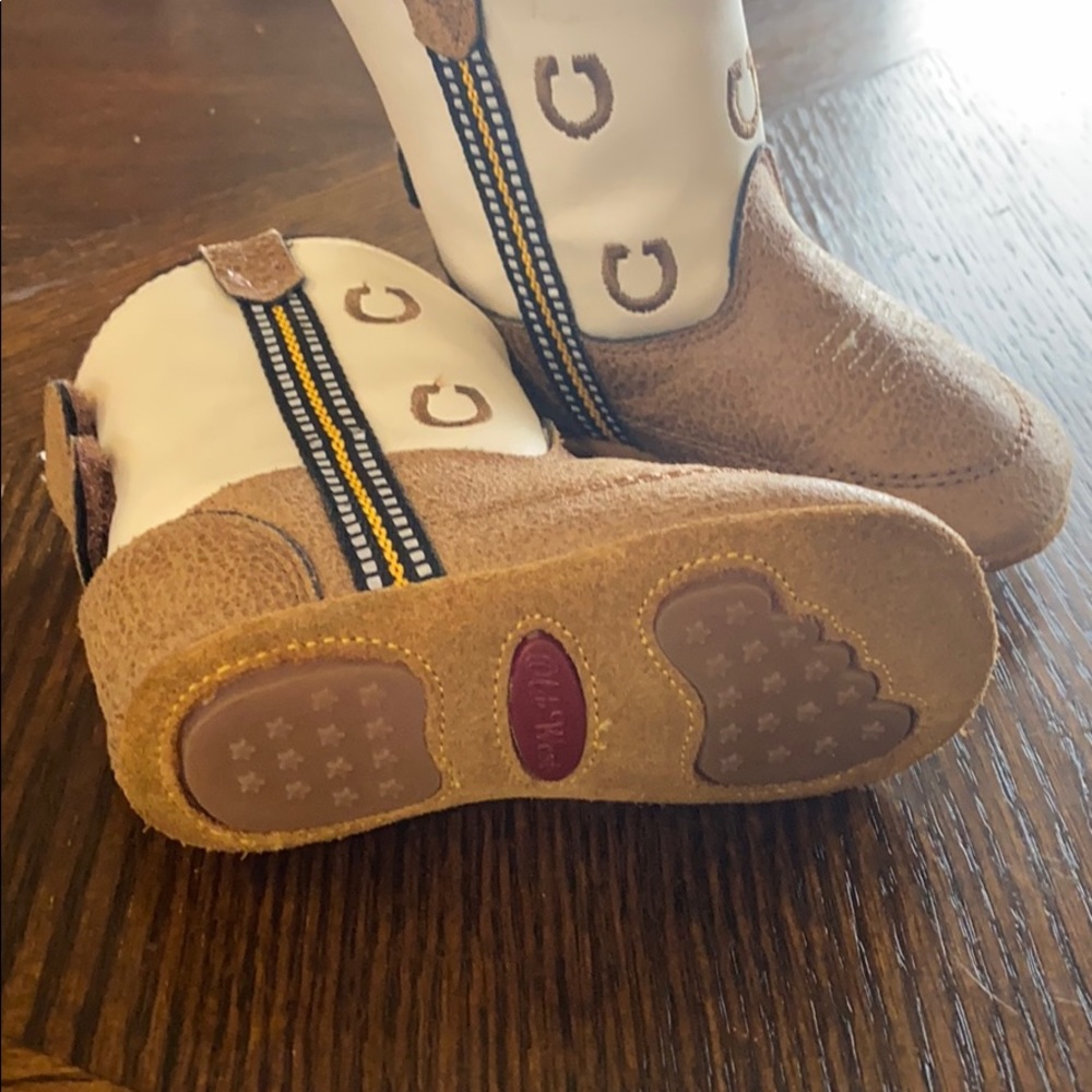 3/$20 Old west boots